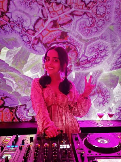 The Artist: Scapes of a Bird photo 26