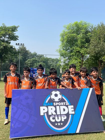 Another shot of our proud U9 team at the Pride Cup tournament.