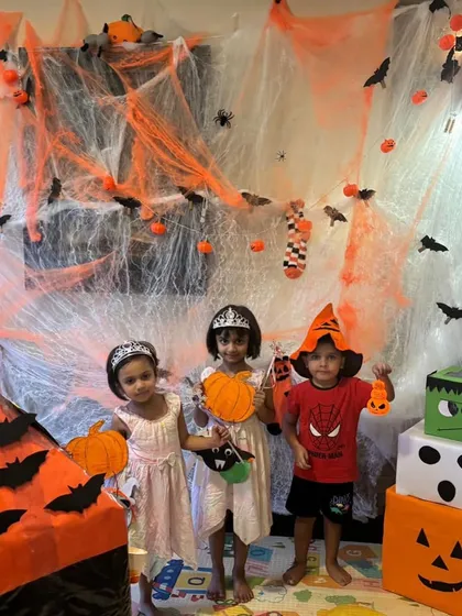 We go all out for themed parties, especially for festive celebrations like Halloween! I transform the studio with spooky decor to create an immersive experience where kids can craft pumpkins, ghosts, and bats in a fun, not-so-scary setting.
