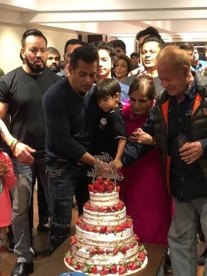 A beautiful family moment from Salman Khan's birthday, with three generations coming together to cut the cake. I've been fortunate to make cakes for Arpita Khan's special occasions for over 15 years.