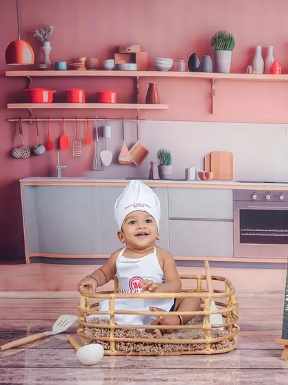 The cutest little chef in town. Our Masterchef theme comes with a mini kitchen backdrop, a chef's hat, and a menu of fun.