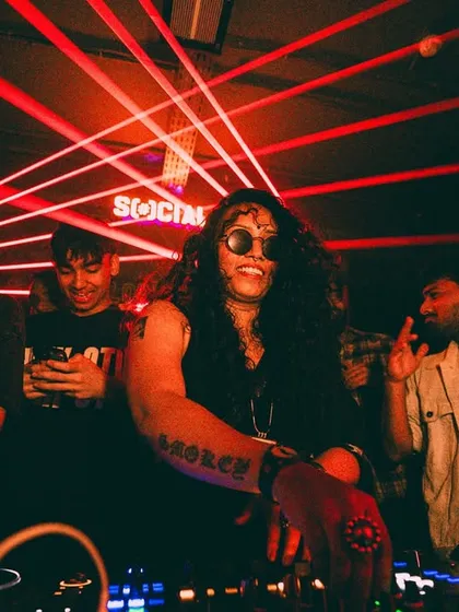 The energy in Bangalore is always amazing. Here I am with the crowd at a DnB India event, feeling the love and support.