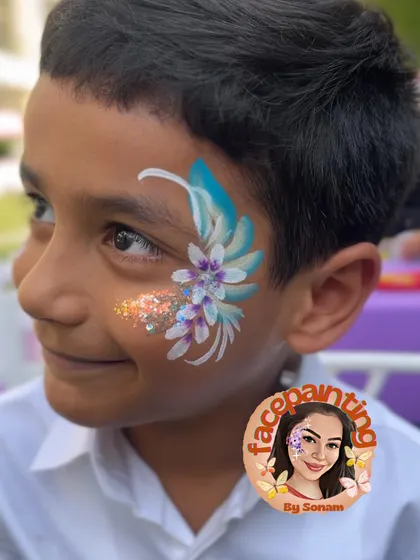 Making memories colorful with this beautiful floral design.