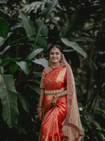 A duplicate of Tanu's portrait amidst the greenery, a testament to how beautifully this look photographed.