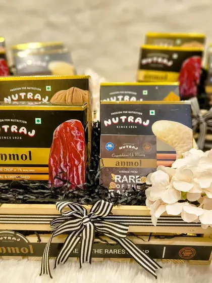 I designed these healthy and sustainable hampers for Nutraj, which were gifted during the 'What Women Want' show with Kareena Kapoor Khan. The pinewood crates were filled with premium dry fruits and nuts.