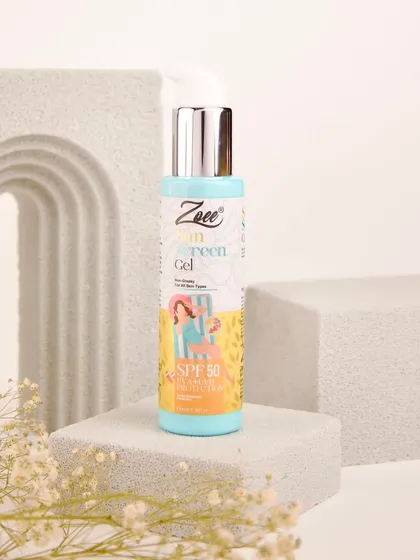 My Sunscreen Gel offers SPF 50 protection in a lightweight gel formula. It absorbs quickly without leaving a greasy residue, making it a perfect daily companion for all skin types.