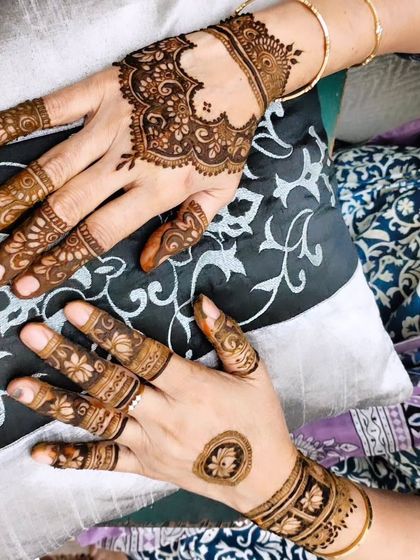 Hajira Mehendi Artist - Mehndi Artist Services Modern & Minimalist Designs photo 76