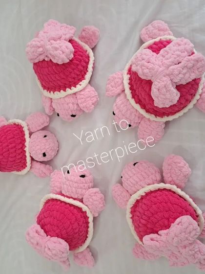 A group of the bow-topped plush turtles.