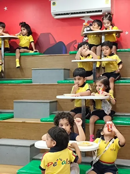 We make mealtime easy and fun for large groups. Our tiered seating area allows an entire class to eat together comfortably, enjoying kid-friendly meals as part of their picnic package.