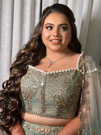 Glamorous Waves for Parties & Receptions photo 25