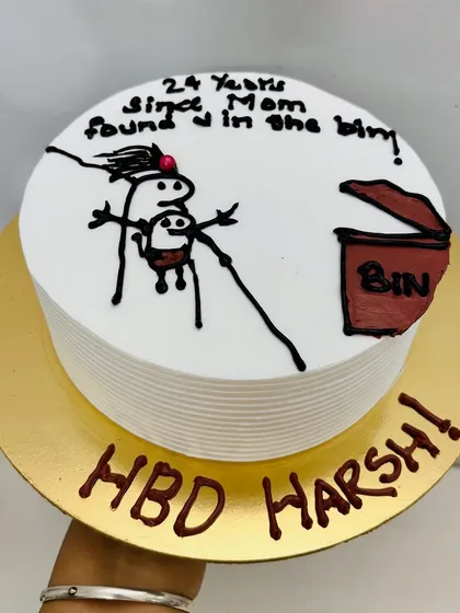 Sometimes, a cake needs to be all about the masti. This funny birthday cake is for those who share that 'tujhe kachre se uthake laaye the' sense of humor with their friends.