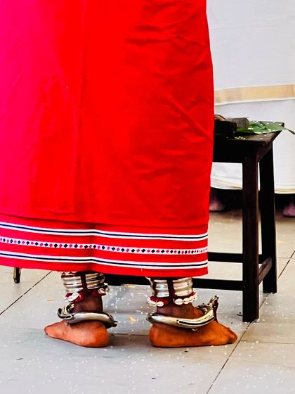 Witnessing the magnificent Muthappan Theyyam ritual in Kerala was a truly humbling experience. In this ancient tradition, the divine speaks to devotees through a human medium. A powerful reminder of the sacred energies that move through our world.