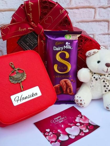 Customized Gifts - Personalized Gift Hampers & Sets Valentine's & Anniversary Gifts photo 9