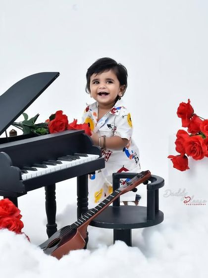 Creative Milestone & Sitter Sessions photo 3