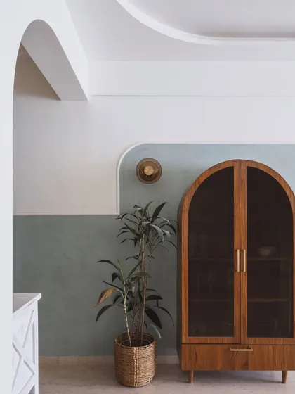 A Home rooted in tradition and timeless elegance. In a concrete jungle that never sleeps, our clients wanted a home that exudes tranquility and tradition. We thus created a space that has traditional details woven in seamlessly with modern features that blend comfort and tranquillity,’ rooted in tradition and timeless elegance. Our emphasis on the connection to nature and traditional elements shone a spotlight on using natural materials like wood, veneers, cementous textures to bring the earthy feel. Since these materials can bring so much warmth and cosiness to the space, they allow the home to become a peaceful sanctuary for the residents. Swipe for before ➡️