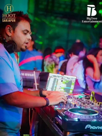 A shot from a Patiala Sunday event at Hoot Cafe. Even during a daytime brunch set, the focus is the same: read the crowd and play the right music at the right time.