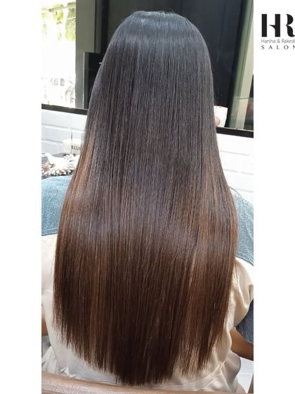 Another look at the power of Hair Botox. This treatment delivers silky, frizz-free results, deeply hydrating the hair for a smooth and shiny finish that lasts.