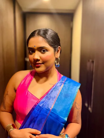 A close-up of my look for a wedding gig. I pay attention to the details to ensure my appearance complements the beautiful decor and atmosphere of your event.