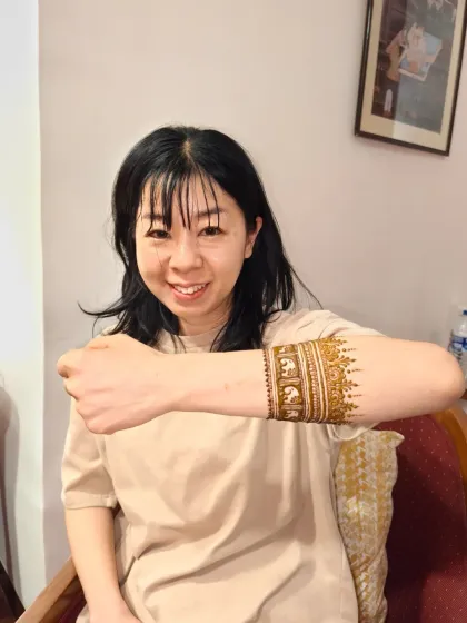She was so happy with her elephant band mehndi. Moments like these are truly a blessing.