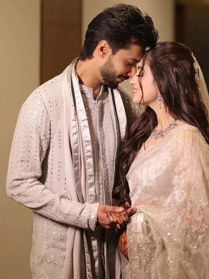 This is what modern fairytale engagements are made of. For this look, I created a soft, dewy glam that highlighted her natural glow, paired with gentle waves and an elegant saree. It’s all about creating a romantic and timeless memory.