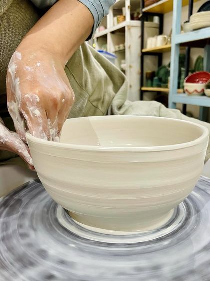 Learning to throw a bowl is a core part of our weekend workshops. We provide all the tools and guidance you need to succeed.