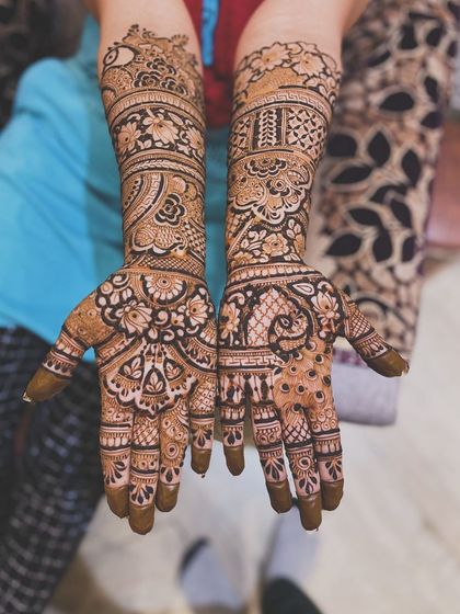 Lucky Mehndi Artist - Bridal Mehndi Engagement & Lighter Styles photo 16