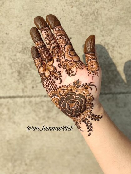 Elegant Floral & Vine Designs photo 8