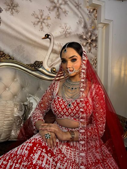 A full portrait of my chikankari bride. The entire look, from the detailed outfit to the flawless airbrush makeup and diamond jewellery, comes together perfectly.