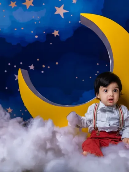 Our newly launched moon and starry sky theme is perfect for dreamy baby portraits.