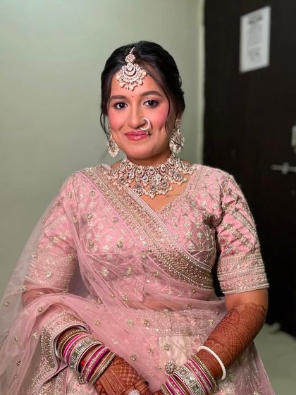 Modern & Pastel Brides photo 48