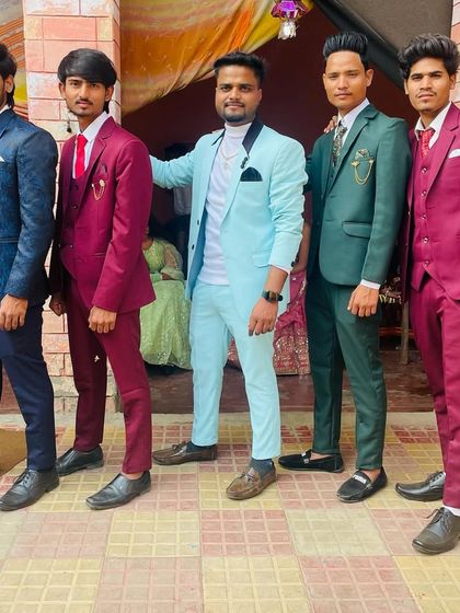 Full Family & Friends Dhamaka photo 4