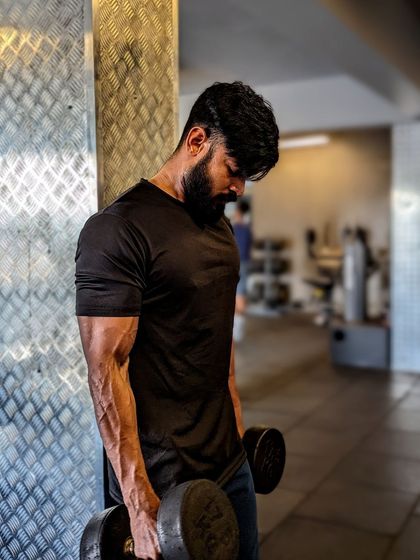 Amit - Strength & Conditioning Arm Sculpting: Biceps & Triceps photo 41