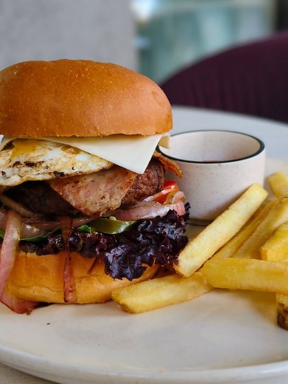 Sly Granny - European Restaurant Dining Gourmet Pizzas & Burgers photo 3