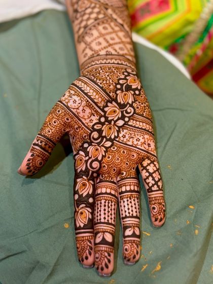 Mitali - Mehendi for Special Occasions Exquisite Bridal Mehendi photo 10