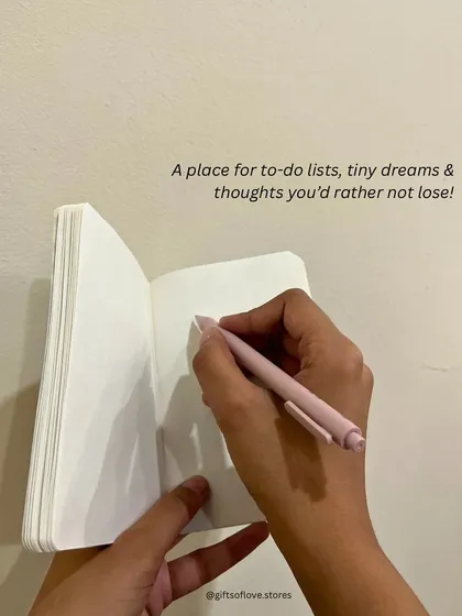 A journal is a safe place for to-do lists, tiny dreams, and thoughts you’d rather not lose. We keep our pages unadorned so you have the freedom to make them your own.