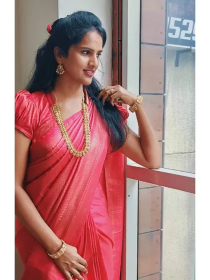 These images showcase various clients and models in simple, elegant sets perfect for attending weddings or family functions. I have a wide range of such pieces for rent.