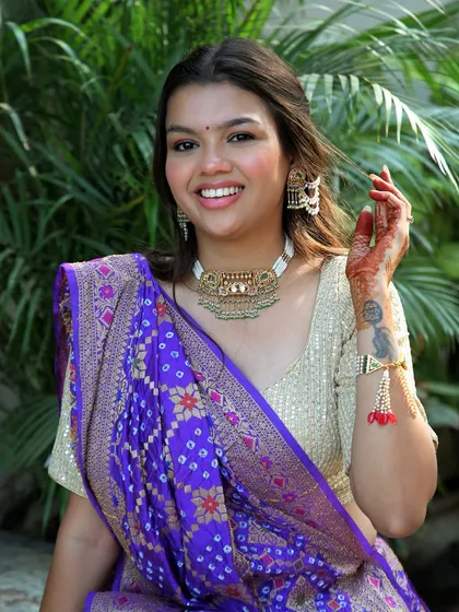 It was so special getting to doll myself up for my own Kankotri Lekhan. I chose a traditional bandhani saree and paired it with a fresh, glowy makeup look that felt both classic and personal. This is the kind of timeless beauty I love creating for my brides.