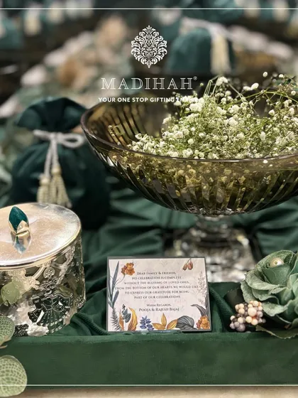 A close-up on the details of the Crystal Elfin Hamper, including the custom thank you card.