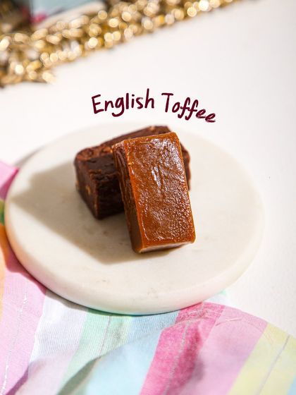 Sweet, buttery, and made to melt hearts. Our classic English Toffee is a little indulgence that everyone deserves.