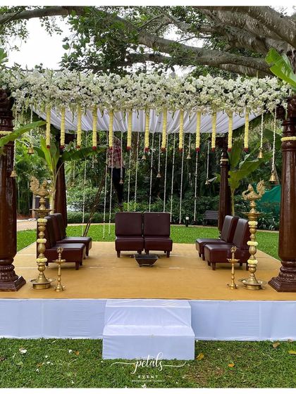 Petals - Wedding Decoration & Styling Timeless South Indian Mandaps photo 11
