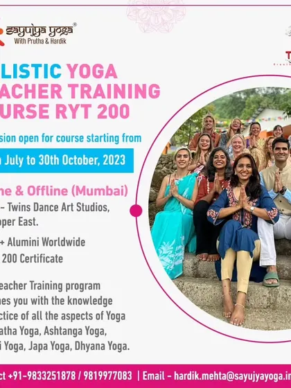 An announcement for our hybrid YTTC in Mumbai, highlighting the course dates and our worldwide alumni network.