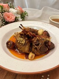 Restaurant Dining & Delivery