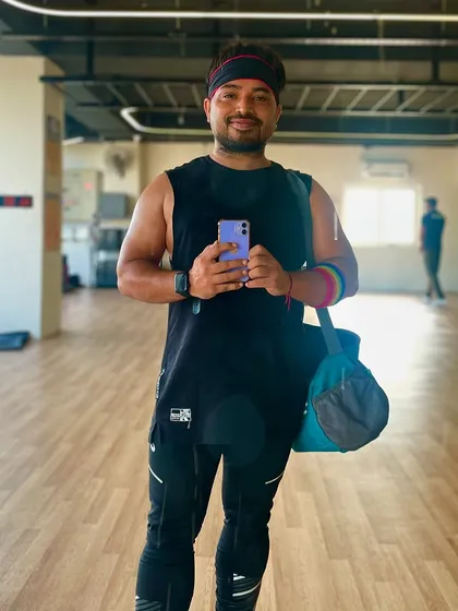 Ready for another session. A quick mirror selfie in the studio before the music starts and the party begins.