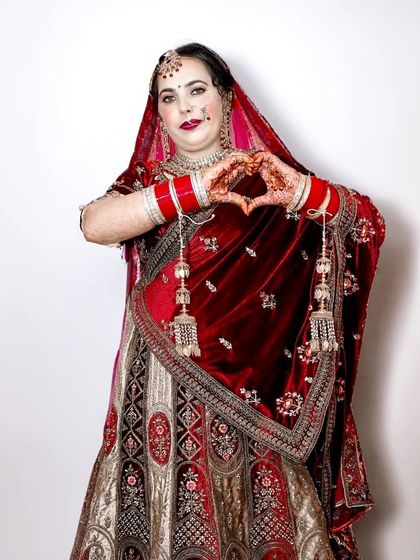 Vibrant Bridal Portraits photo 31