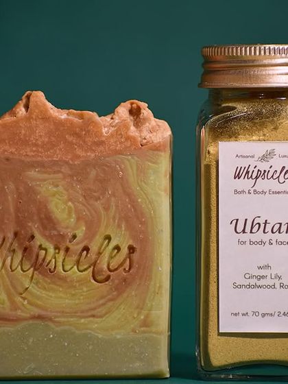 Our Ubtan and soap combos are perfect for a complete festive bathing ritual. Here, our Rose and Rosewood soap is paired with our nourishing Ubtan, a combination that gently cleanses and exfoliates the skin.