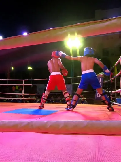 Our fighter controlling the center of the ring and stalking his opponent.