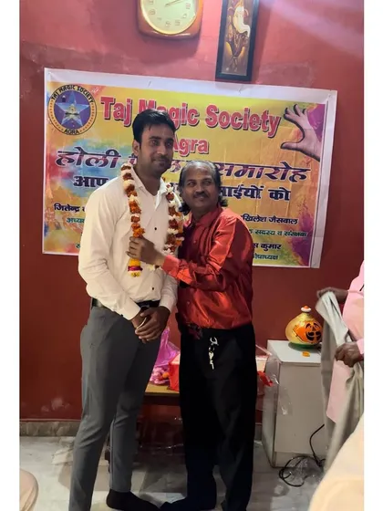 Being welcomed with a garland at the Taj Magic Society event in Agra. The hospitality of fellow magicians is always heartwarming and shows the strength of our network.