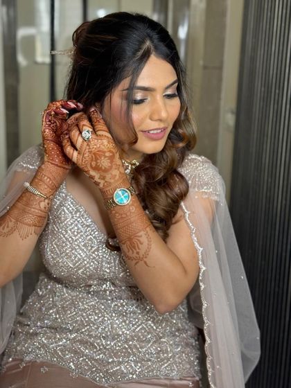 Glamorous Waves for Parties & Receptions photo 15