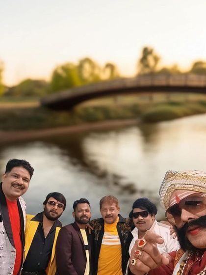 Gopi Mimicry - Acting (Film & Television) Sahodyōgigaḷa Jothe (With Colleagues & Friends) photo 7