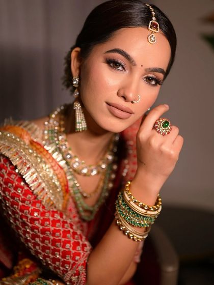 Classic Bridal Looks in Red & Pink photo 23